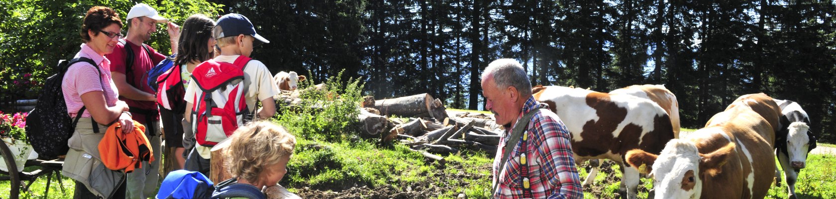 Familie am Bauernhof in Hollenstein, © Naturparke Niederösterreich/POV Familie am Bauernhof in Hollenstein, © Naturparke Niederösterreich/POV