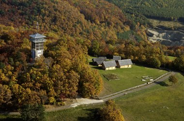 Aussichtsturm am Keltengelände, © Naturpark Landseer Berge