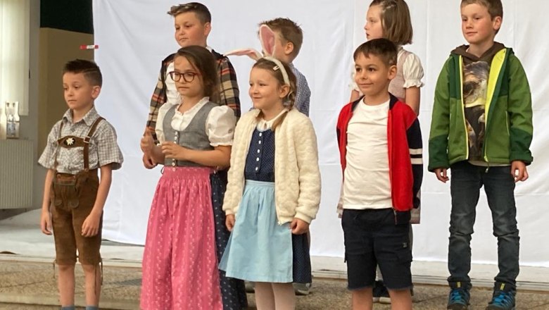 Volksschulkinder Schwarzau im Gebirge  trugen ein Gedicht vor, © Verein Naturparke Noe