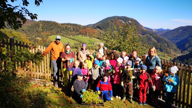 Pflanzwerkstatt in der Naturpark-Schule Annaberg, © Naturpark Ötscher Tormäuer