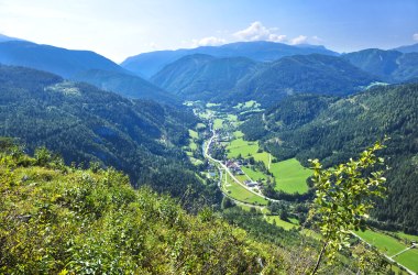 Falkenstein - Wandern im Naturpark , © Naturparke Niederösterreich/POV