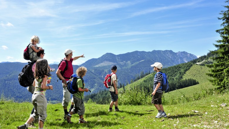 Familienwanderung im Naturpark NÖ Eisenwurzen, © Naturparke Niederösterreich/POV