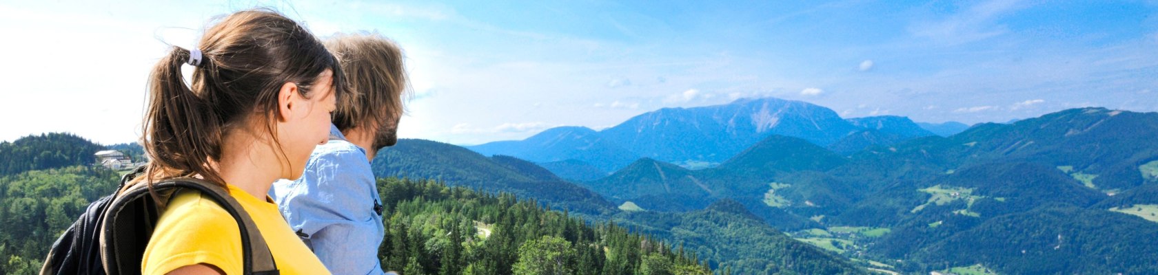 Warum denn in die Ferne schweifen .... Naturpark Hohe Wand, © Naturparke Niederösterreich/POV