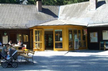 Hubertushaus im Naturpark Dobersberg, © Naturpark Geras